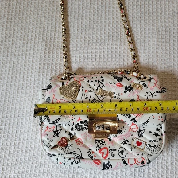 ALDO Trendy White Graphic Shoulder Bag - Picture 13 of 14